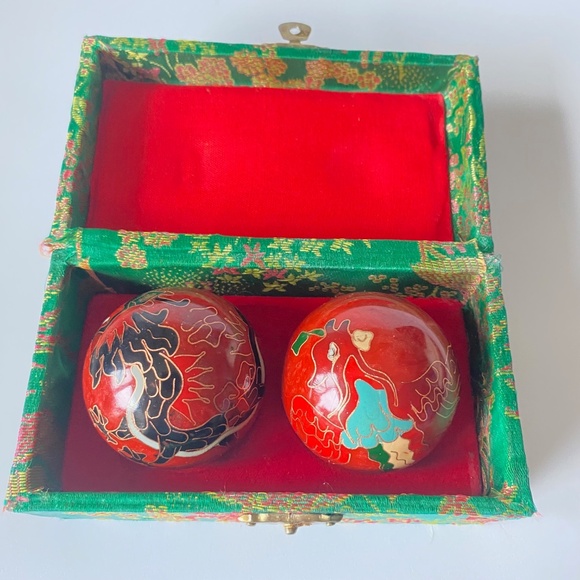 Vintage Chinese Cloisonné Meditation Balls: Baoding Iron Balls - Picture 1 of 9
